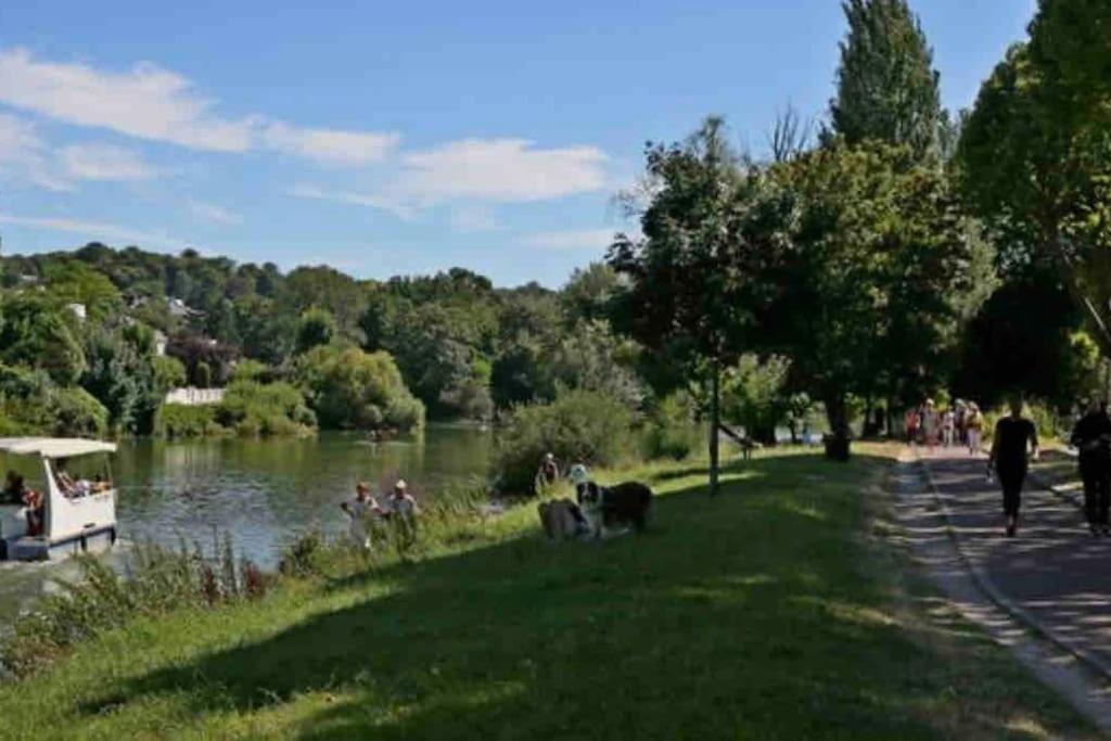 «  La Petite Maison » ....Des Grands Espaces... Saint-Maur-des-Fossés Exteriör bild