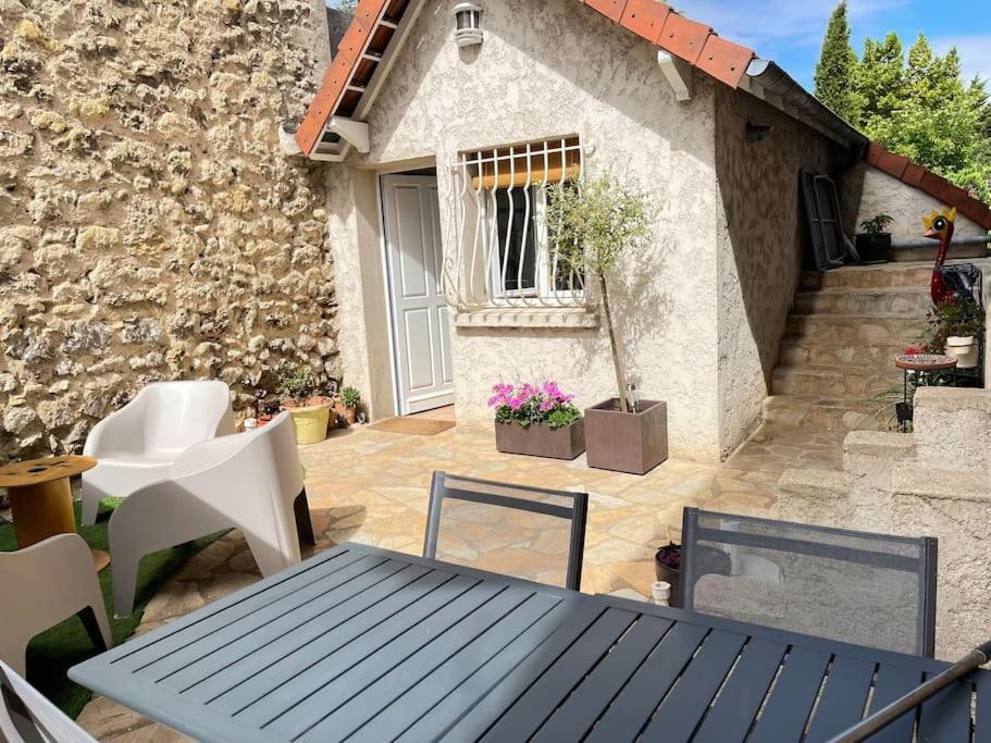 «  La Petite Maison » ....Des Grands Espaces... Saint-Maur-des-Fossés Exteriör bild